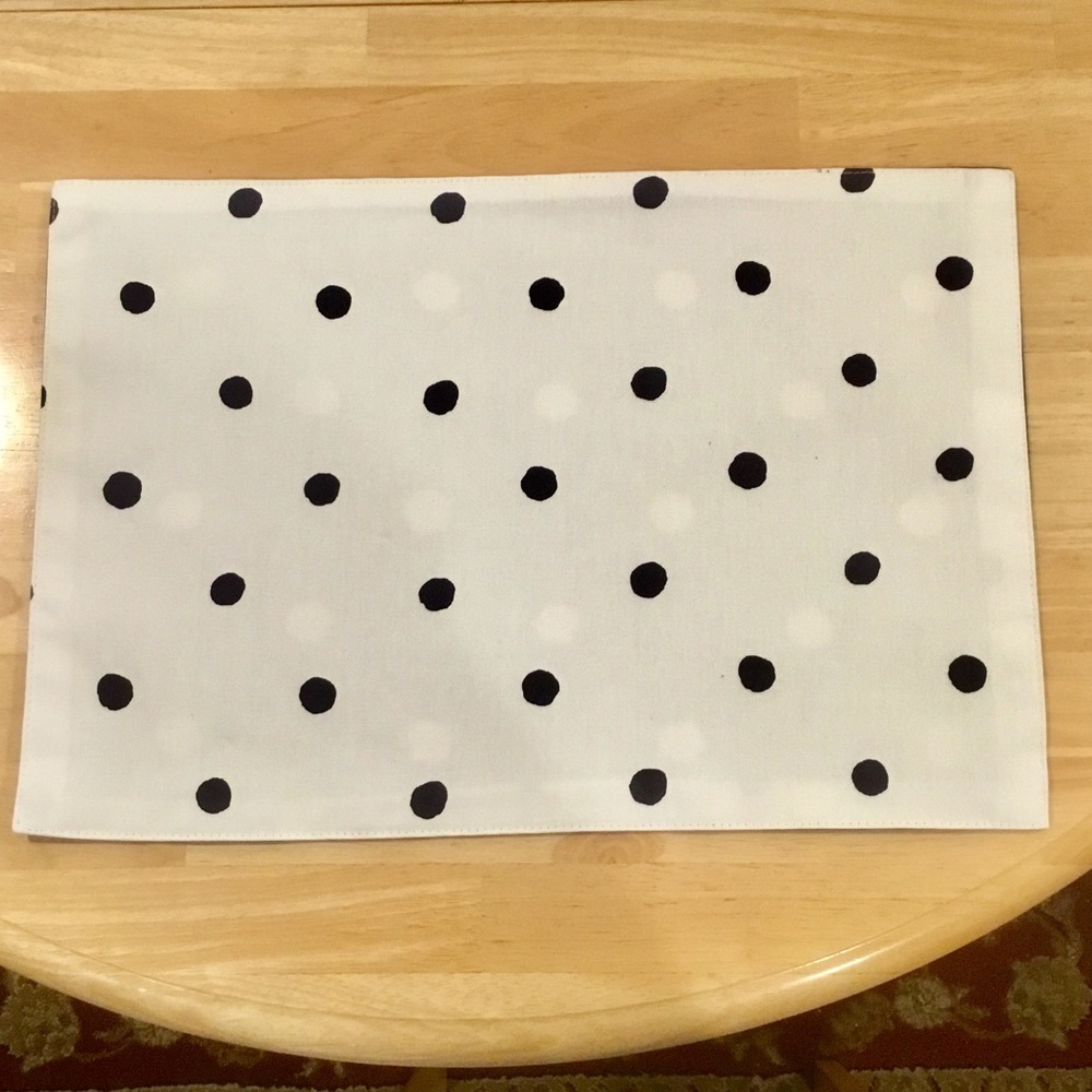 Kate Spade♠️ White Navy Reversible Placemats Set-4 - Picture 2 of 5